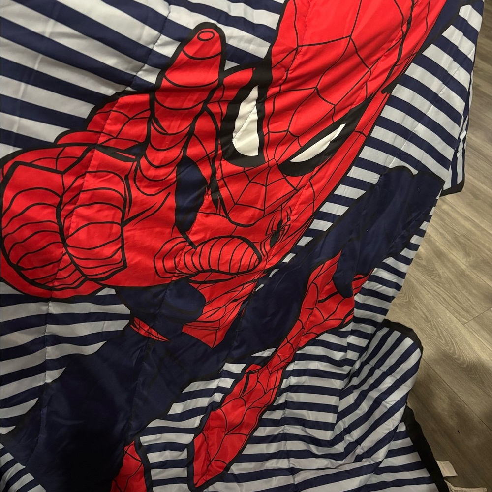 Kids Spider Hero Man bedding - Red and White - Picture 3 of 7